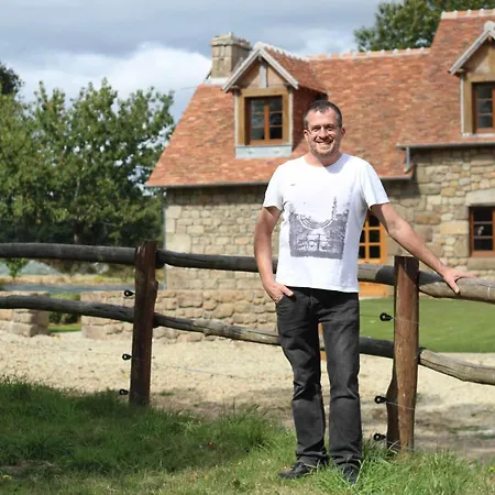 Confortable Avec Animaux, Jardin Et Wifi Inclus, Cadre Paisible En Normandie - Fr-1-497-6 * Céaucé