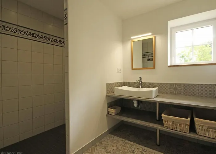 Confortable Avec Animaux, Jardin Et Wifi Inclus, Cadre Paisible En Normandie - Fr-1-497-6 * Céaucé