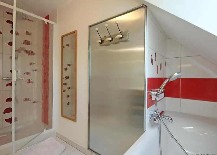 Confortable Avec Animaux, Jardin Et Wifi Inclus, Cadre Paisible En Normandie - Fr-1-497-6 * Céaucé